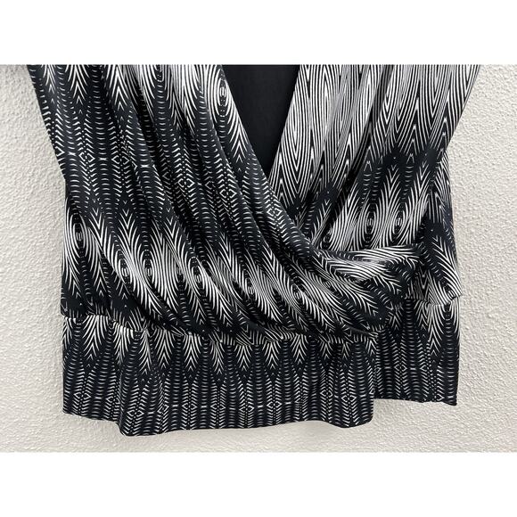 Womens Worthington Stretch Short Sleeve Faux Wrap Black Blouse Size Small - Picture 3 of 10